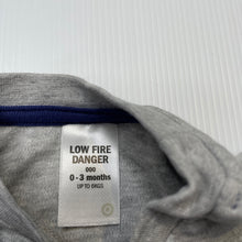 Load image into Gallery viewer, unisex Target, long sleeve top, rabbit, EUC, size 000,  