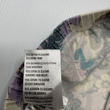 Load image into Gallery viewer, Girls Cotton On, stretchy floral pyjama shorts, unicorns, GUC, size 2,  