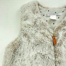 Load image into Gallery viewer, Girls Target, lined faux fur zip up vest / jacket, EUC, size 6,  