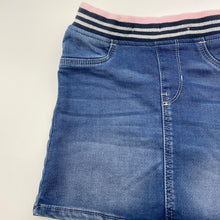 Load image into Gallery viewer, Girls H&amp;M, stretchy knit denim skirt, adjustable, L: 29cm, EUC, size 6,  