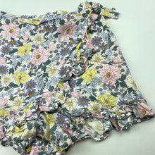 Load image into Gallery viewer, Girls Target, lined viscose / linen floral shorts, elasticated, EUC, size 6,  