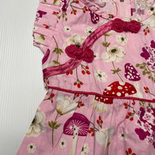 Load image into Gallery viewer, Girls floral, cotton dress, no labels, armpit to armpit: 25cm, GUC, size 00-0, L: 37cm