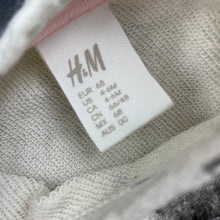 Load image into Gallery viewer, Girls H&amp;M, lightweight sweater / jumper, kittens, EUC, size 00,  