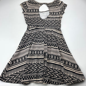 Girls stretchy, casual dress, labels removed, armpit to armpit: 35cm, FUC, size 10-12, L: 68cm