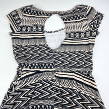 Load image into Gallery viewer, Girls stretchy, casual dress, labels removed, armpit to armpit: 35cm, FUC, size 10-12, L: 68cm