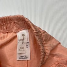 Load image into Gallery viewer, Girls Dymples, lightweight organic cotton shorts, elasticated, EUC, size 000,  