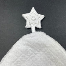 Load image into Gallery viewer, Girls Baby Kids, white hat / beanie, FUC, size 000-00,  