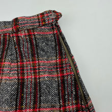 Load image into Gallery viewer, Girls woven, skirt, no labels, L: 40cm, W: 29cm across, GUC, size 5-6,  