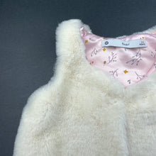 Load image into Gallery viewer, Girls Target, cream faux fur vest, EUC, size 00,  