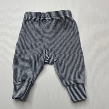 Load image into Gallery viewer, unisex 4 Baby, navy stripe stretchy leggings / bottoms, EUC, size 00000,  