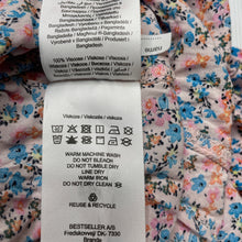 Load image into Gallery viewer, Girls Name It, lightweight floral shirred summer dress, GUC, size 6, L: 66cm