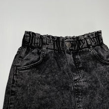 Load image into Gallery viewer, Girls H&amp;M, black denim skirt, elasticated, L: 35.5cm, EUC, size 9,  