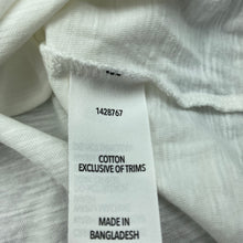 Load image into Gallery viewer, Girls KID, broderie trim cotton top, EUC, size 6,  