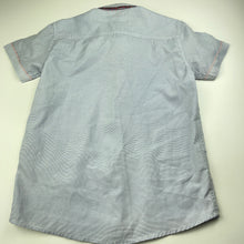 Load image into Gallery viewer, Boys Hammerhead &amp; Co, lightweight short sleeve shirt, Sz: M, armpit to armpit: 40cm, GUC, size 10,  
