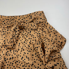 Load image into Gallery viewer, Girls Mooloola, lined lightweight skirt, L: 36cm front centre, W: 29.5cm across, GUC, size 6,  