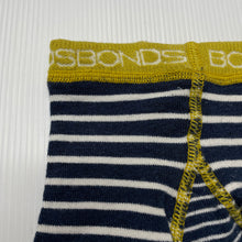 Load image into Gallery viewer, unisex Bonds, striped stretchy shorts, elasticated, FUC, size 000,  
