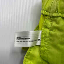 Load image into Gallery viewer, Girls GAP, green stretch cotton shorts, elasticated, small marks back left, FUC, size 2,  