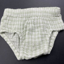 Load image into Gallery viewer, Girls Anko, green &amp; white crinkle cotton summer top &amp; bloomers, GUC, size 000,  