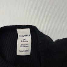 Load image into Gallery viewer, unisex Baby Berry, ribbed stretchy long sleeve top, EUC, size 00,  