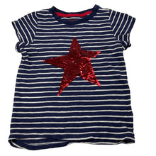 Load image into Gallery viewer, Girls Hatley, cotton t-shirt / top, flip sequin star, EUC, size 7,  