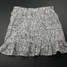 Load image into Gallery viewer, Girls SHEIN, black &amp; white lightweight skirt, elasticated, L: 35cm, EUC, size 11-12,  