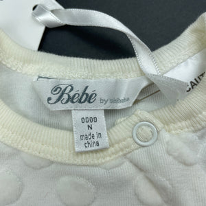 unisex Bebe by Minihaha, cream textured zip romper, NEW, size 0000,  