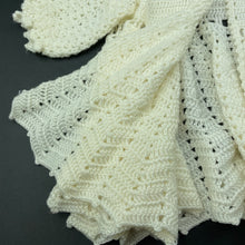 Load image into Gallery viewer, Girls handmade, crocheted cardigan, L: 33cm, armpit to armpit: 25cm, EUC, size 0-1,  