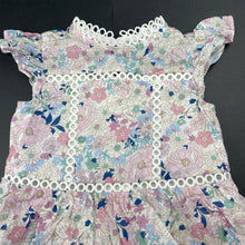 Load image into Gallery viewer, Girls Marlo, lined lightweight floral cotton dress, EUC, size 00, L: 40cm