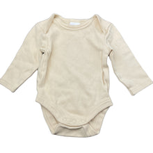 Load image into Gallery viewer, unisex Baby Berry, soft cotton bodysuit / romper, EUC, size 0000,  