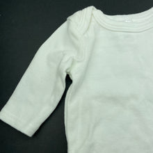 Load image into Gallery viewer, unisex Baby Berry, soft cotton bodysuit / romper, EUC, size 000,  