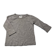 Load image into Gallery viewer, unisex Tiny Little Wonders, grey cotton long sleeve top, GUC, size 0,  