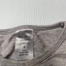 Load image into Gallery viewer, unisex Tiny Little Wonders, grey cotton long sleeve top, GUC, size 0,  