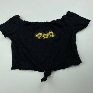 Girls SHEIN, embroidered ribbed cropped t-shirt / top, EUC, size 9,  