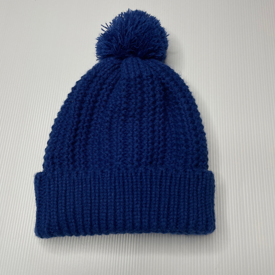 unisex blue, chunky knit winter hat / beanie, EUC, size 7-10,  