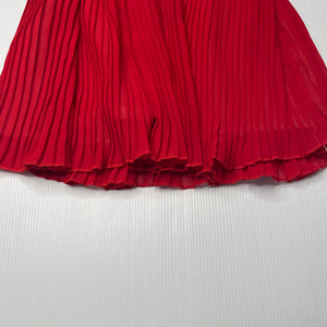 Girls lined, red pleated skirt, elasticated, L: 30cm, GUC, size 3-4,  