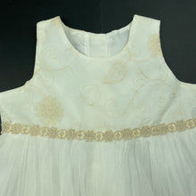 Load image into Gallery viewer, Girls BIANNE, embroidered tulle formal / flower girl dress, FUC, size 5, L: 72cm