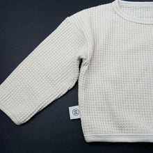 Load image into Gallery viewer, unisex Baby A, cream waffle long sleeve top, EUC, size 00,  