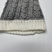 Load image into Gallery viewer, unisex hand made, knitted hat / beanie, EUC, size 00-0,  