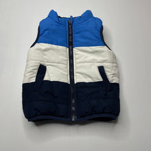 Load image into Gallery viewer, Boys Sprout, reversible puffer vest / sleeveless jacket, EUC, size 00,  