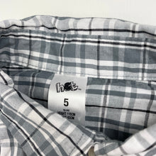 Load image into Gallery viewer, Boys H&amp;T, lightweight cotton short sleeve shirt, FUC, size 5,  
