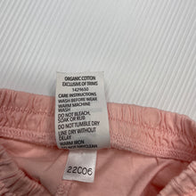Load image into Gallery viewer, Girls Dymples, pink organic cotton shorts, elasticated, GUC, size 000,  