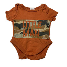 Load image into Gallery viewer, Boys Baby Berry, cotton bodysuit / romper, GUC, size 0000,  