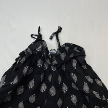 Load image into Gallery viewer, Girls Old Navy, lightweight cotton summer top, EUC, size 00,  