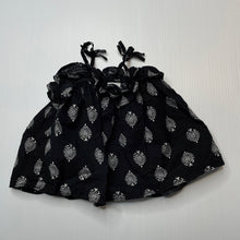 Load image into Gallery viewer, Girls Old Navy, lightweight cotton summer top, EUC, size 00,  