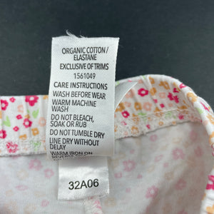 Girls Dymples, floral stretchy leggings, Inside leg: 25cm, EUC, size 1,  