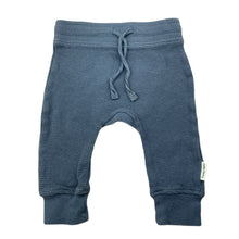 Load image into Gallery viewer, unisex Baby Berry, waffle cotton bottoms, elasticated, GUC, size 00,  