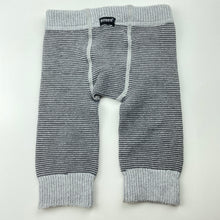 Load image into Gallery viewer, unisex Bonds, stretchy knit leggings / bottoms, GUC, size 000,  