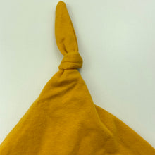 Load image into Gallery viewer, unisex mustard, hat / benaie, EUC, size 000-00,  