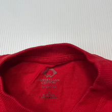 Load image into Gallery viewer, unisex Favourites, red Aust cotton t-shirt / top, EUC, size 4,  