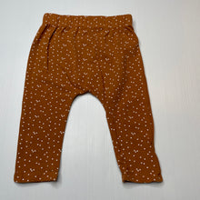 Load image into Gallery viewer, unisex Baby Berry, stretchy leggings / bottoms, EUC, size 0,  